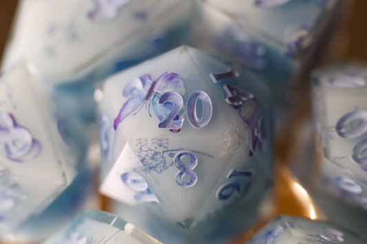 "Fluttering Dreams" 7 piece dice set